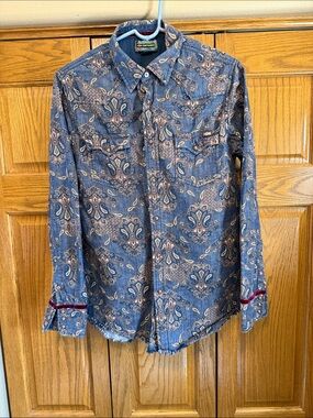 Women’s Blue Paisley Button-Down Shirt-Medium